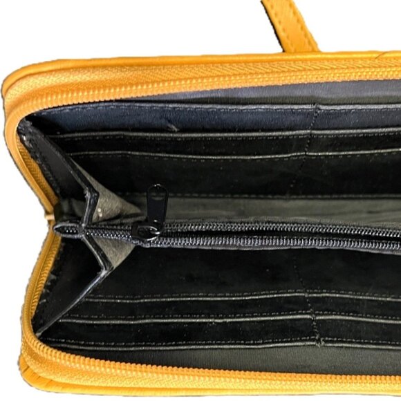 🛑MICKEY MOUSE ➕🆒 WRISTLET Love WALLET Carryall BACKPACK Phone BAG 💸BUY NOW‼️ - Picture 11 of 16